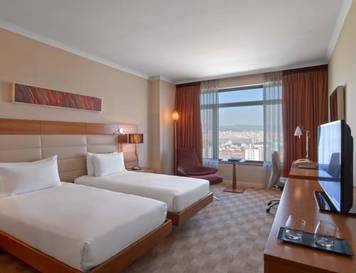 Habitación doble Vista ciudad 2 camas del hotel Hilton Diagonal Mar Barcelona