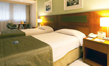 Habitación doble 2 camas del hotel Grand Mercure Rio De Janeiro Copacabana. Foto 2
