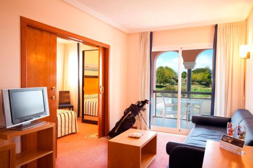 Habitación Familiar del hotel Bonalba Alicante. Foto 9