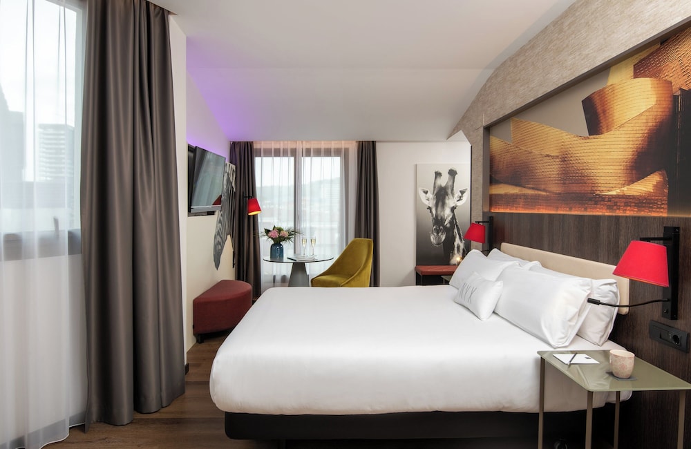 Suite Junior del hotel NYX Hotel Bilbao by Leonardo Hotels. Foto 4