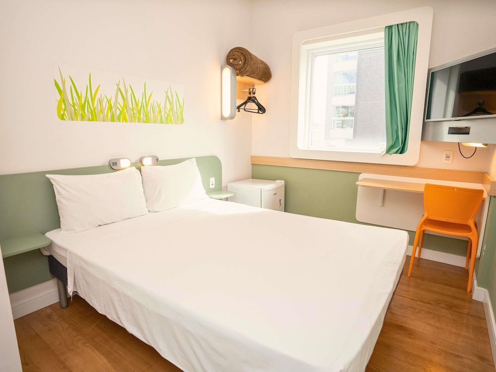 Apartamento de categoría superior con cama doble y minibar del hotel Ibis Budget São Bernardo Do Campo