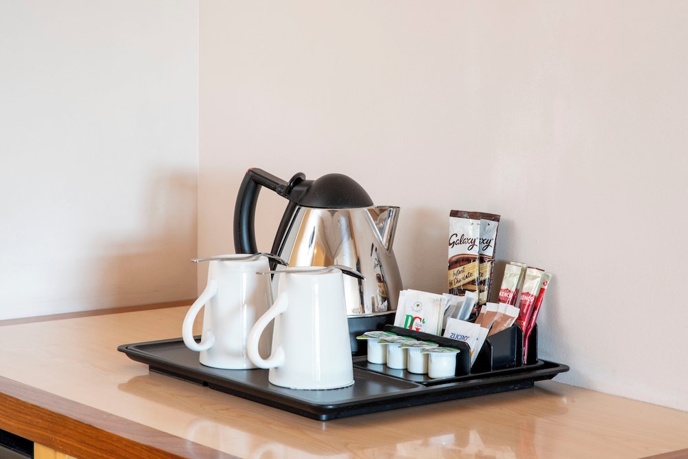 Habitación Premium, 1 cama de matrimonio grande, balcón (Canal View) del hotel Holiday Inn London Brentford Lock. Foto 8