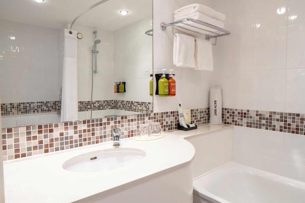 Habitación Premium, 1 cama de matrimonio grande, balcón (Canal View) del hotel Holiday Inn London Brentford Lock. Foto 17