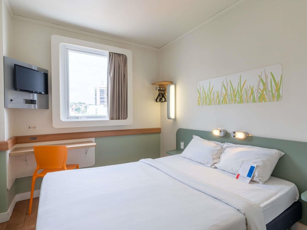 Apartamento Standard con una cama doble del hotel Ibis Budget Rj Praia De Botafogo. Foto 5