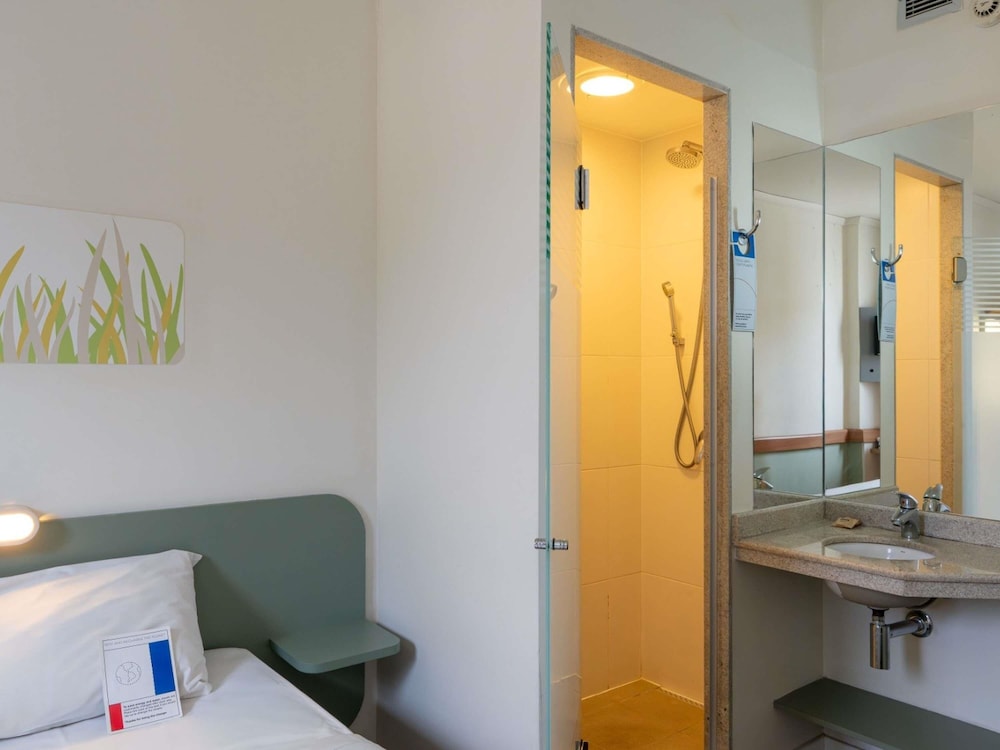 Apartamento Standard con una cama doble del hotel Ibis Budget Rj Praia De Botafogo. Foto 7