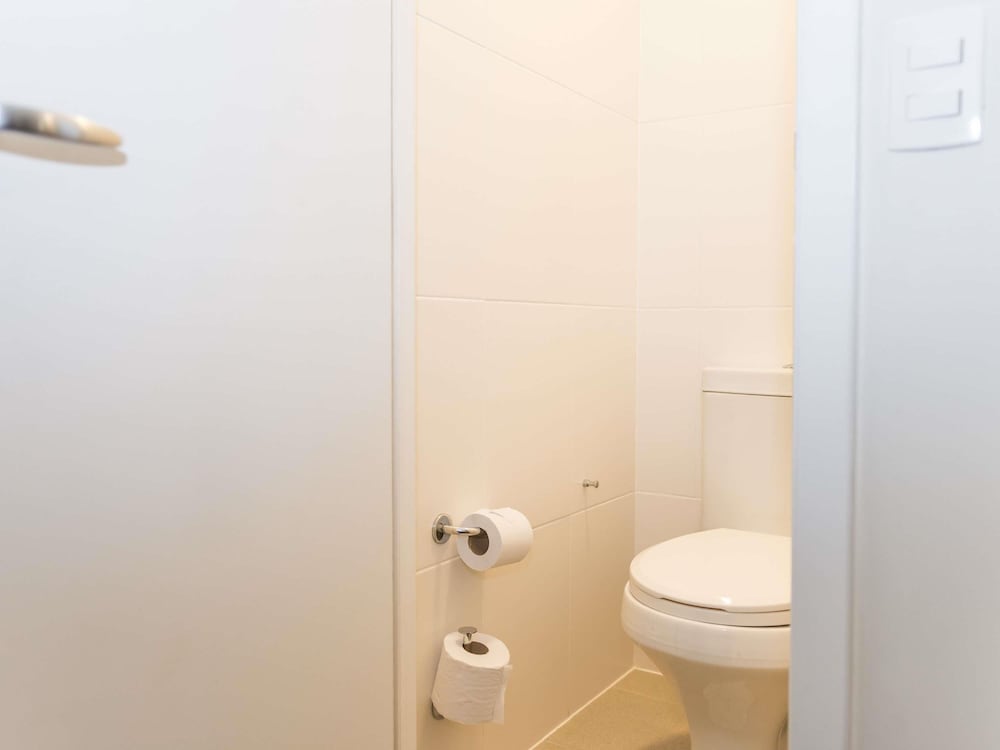 Apartamento Superior con cama doble y minibar del hotel Ibis Budget Rj Praia De Botafogo. Foto 3