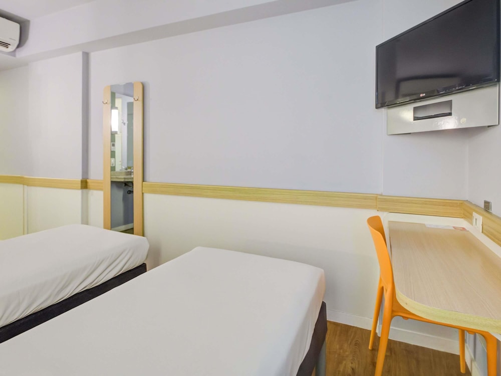 Apartamento con camas individuales del hotel Ibis Budget Rj Copacabana. Foto 11