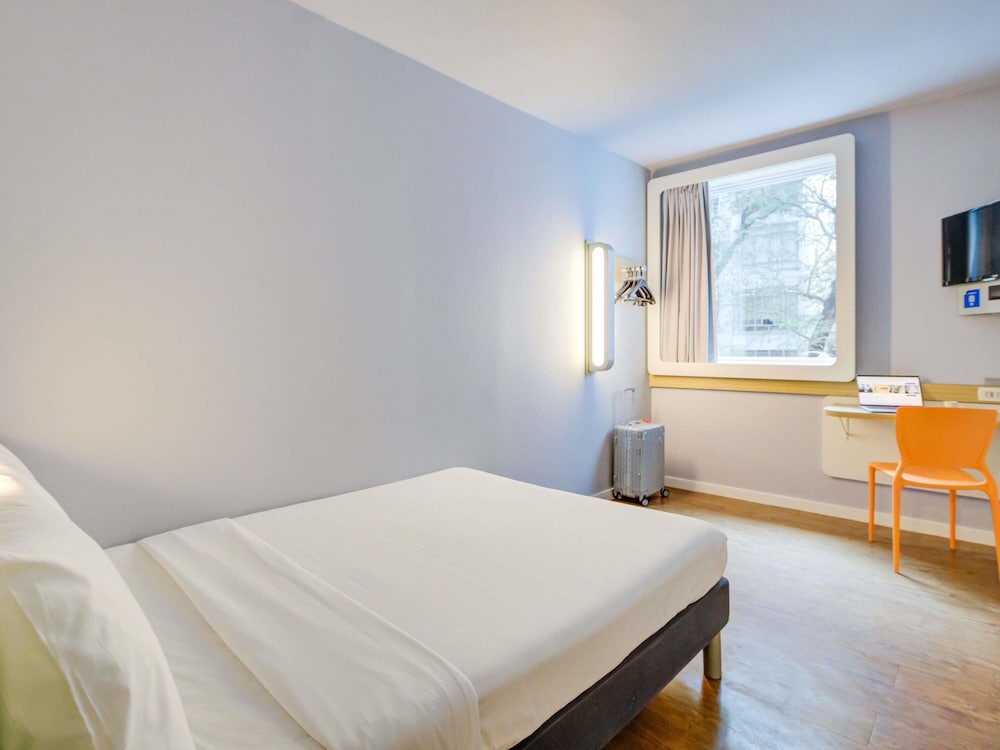 Habitación estándar adaptada con cama doble del hotel Ibis Budget Rj Copacabana. Foto 5