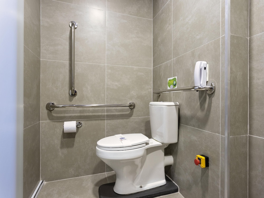 HABITACIÓN STANDARD ADAPTADA CON 1 CAMA DOBLE del hotel Ibis Budget Sao Paulo Jardins. Foto 5
