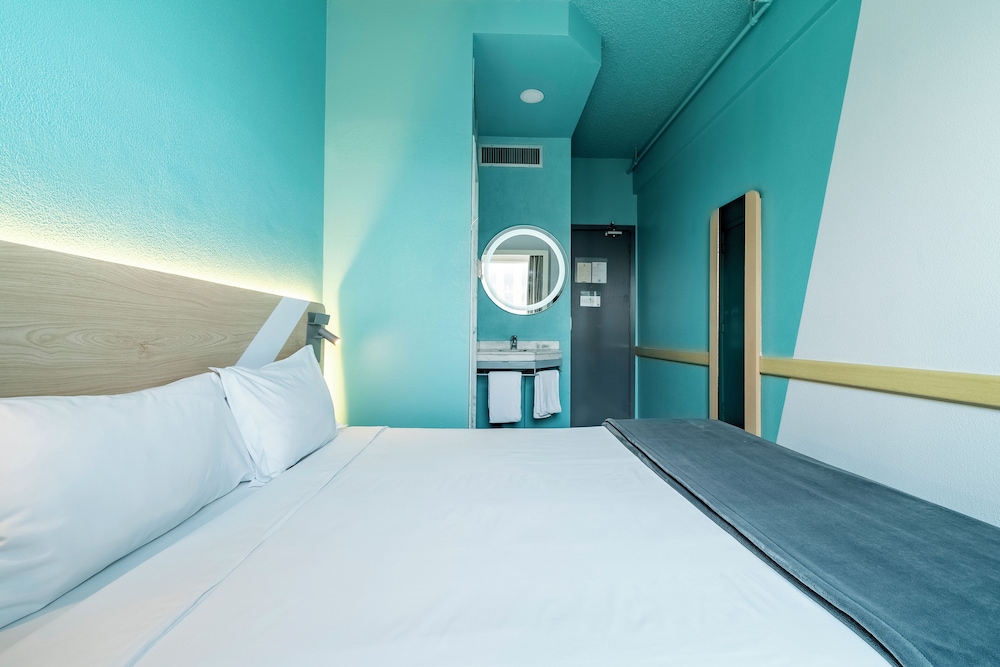 Habitación doble superior con 1 cama doble del hotel Ibis Budget Sao Paulo Jardins. Foto 1