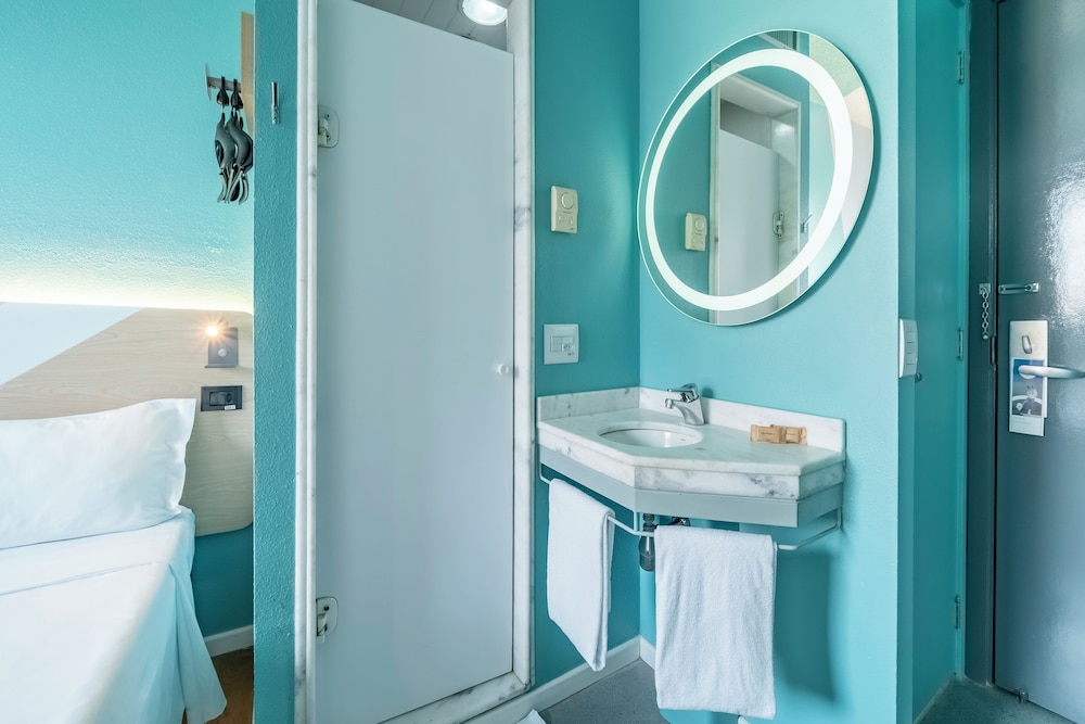 Habitación Superior doble con 2 camas individuales del hotel Ibis Budget Sao Paulo Jardins. Foto 4
