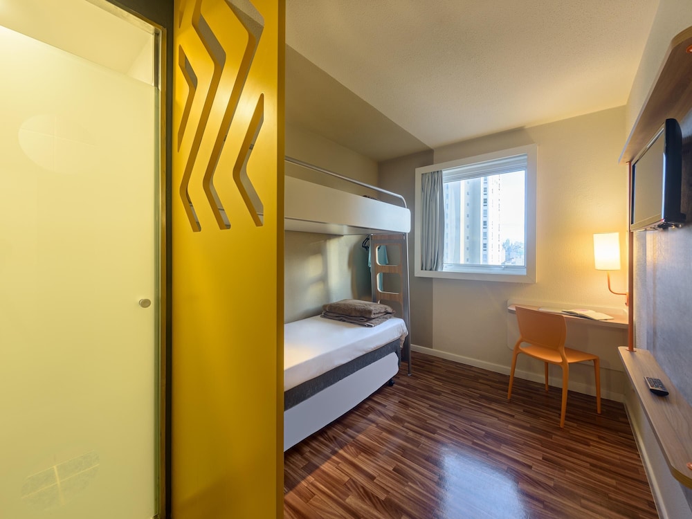 Habitación Estándar con 1 cama doble y 1 litera del hotel Ibis Budget Sp Centro São João