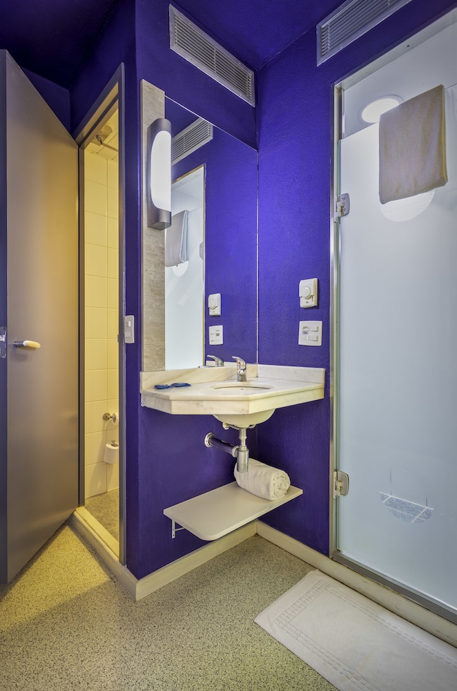 Habitación Estándar con 1 cama doble del hotel Ibis Budget Sp Centro São João. Foto 5