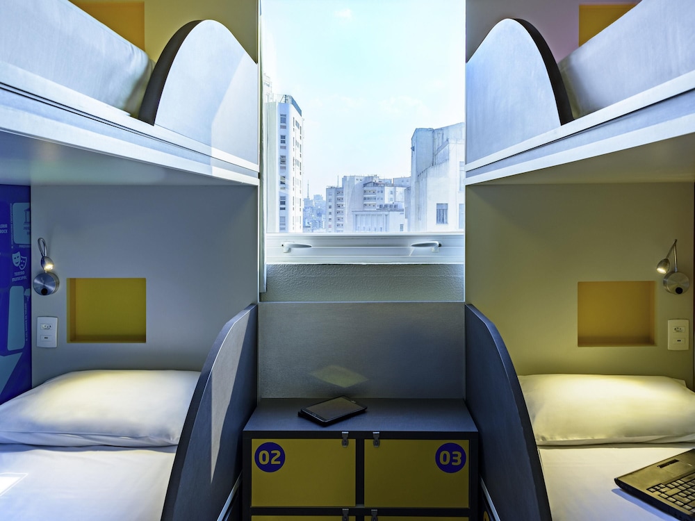 Habitación con 2 literas (4 camas individuales) del hotel Ibis Budget Sp Centro São João