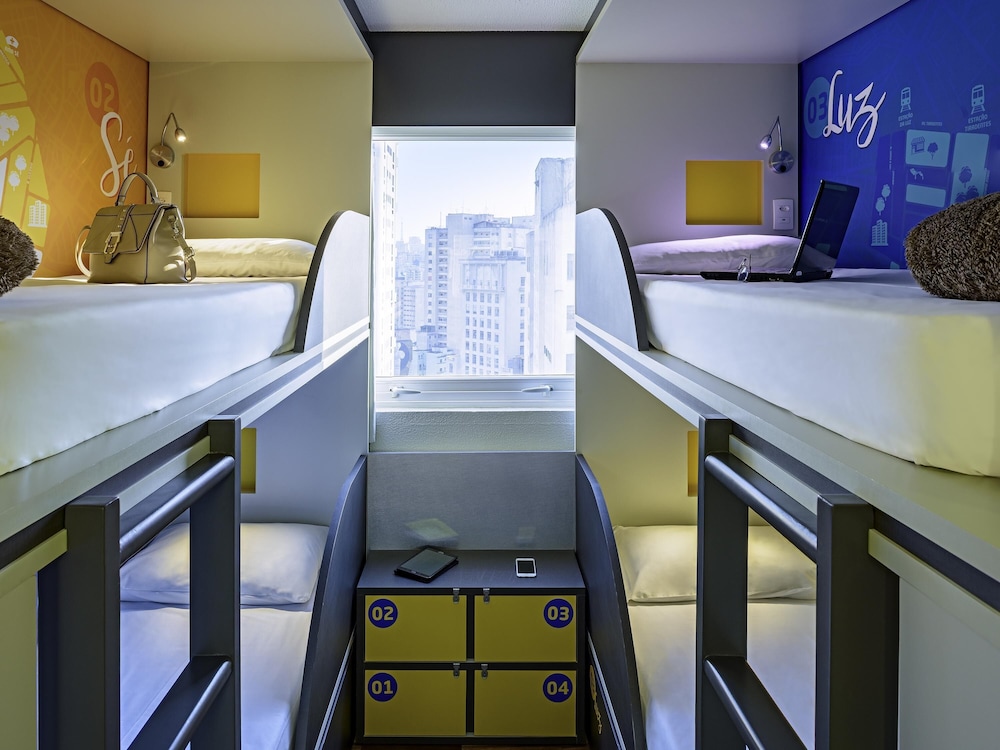 Habitación con 2 literas (4 camas individuales) del hotel Ibis Budget Sp Centro São João. Foto 5