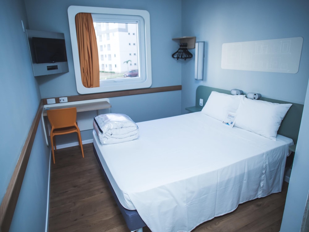 Apartamento estándar con una cama doble del hotel Ibis Budget Araraquara. Foto 2