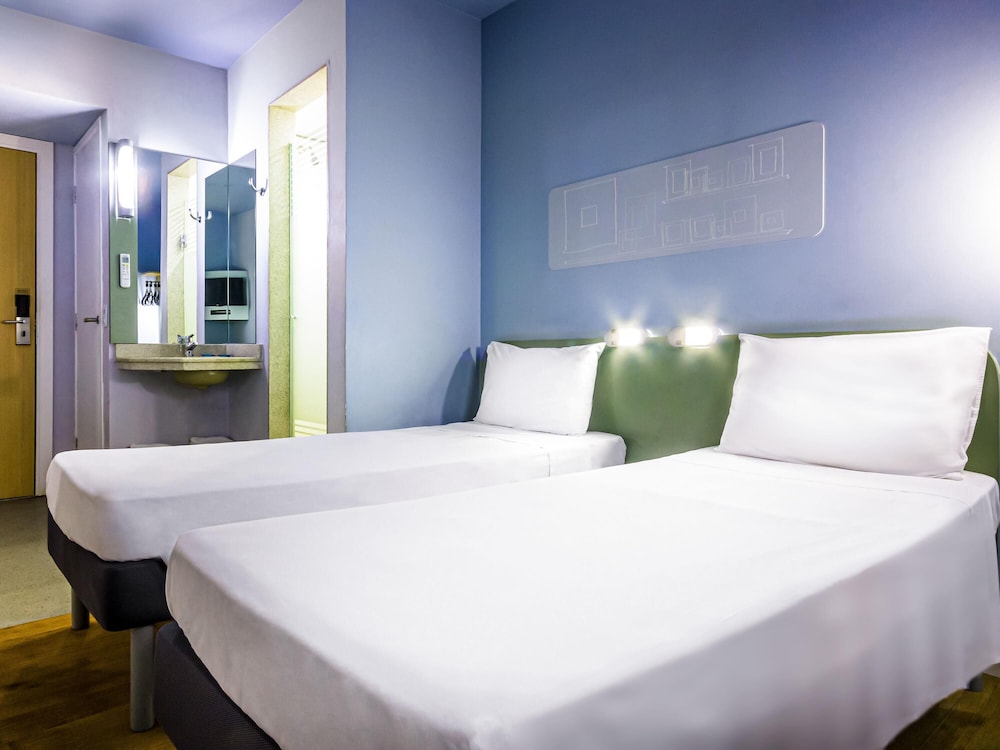 Apartamento estándar con camas individuales del hotel Ibis Budget Araraquara. Foto 4