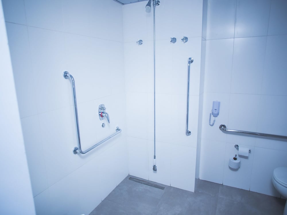 HABITACIÓN ESTÁNDAR ADAPTADA CON 1 CAMA DOBLE del hotel Ibis Budget Araraquara. Foto 1