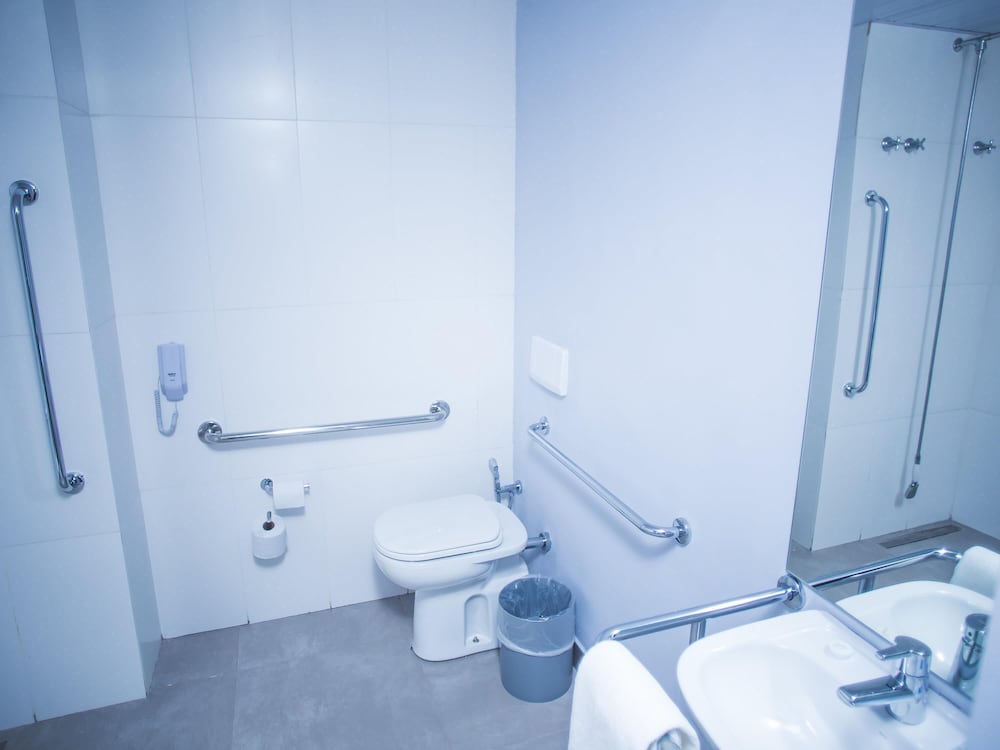 HABITACIÓN ESTÁNDAR ADAPTADA CON 1 CAMA DOBLE del hotel Ibis Budget Araraquara. Foto 2