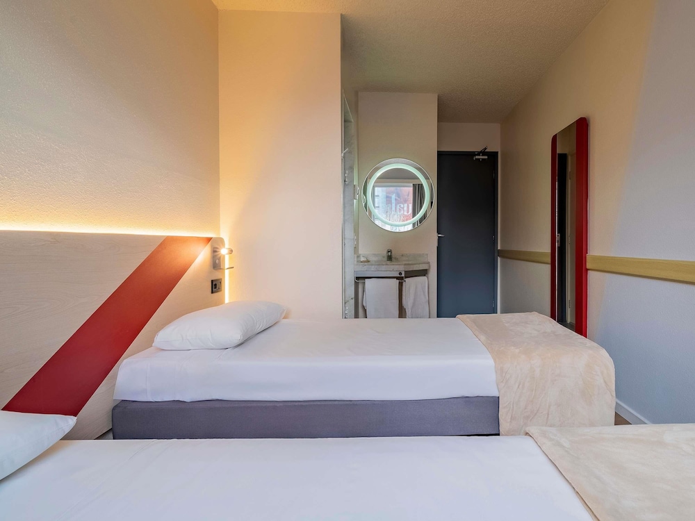 Apartamento Superior con 1 cama doble y 1 cama supletoria del hotel Ibis Budget Sao Paulo Paulista. Foto 1