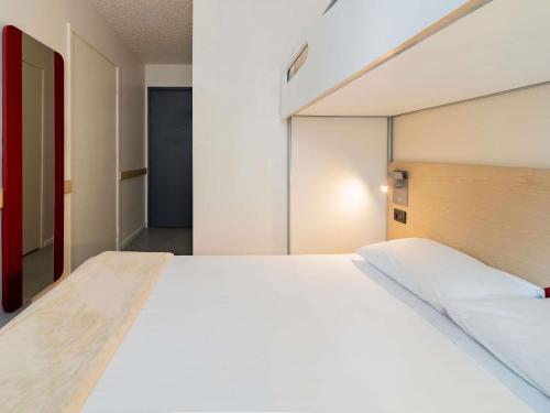 Apartamento con 1 cama doble, 1 cama superpuesta y baño ampliado del hotel Ibis Budget Sao Paulo Paulista
