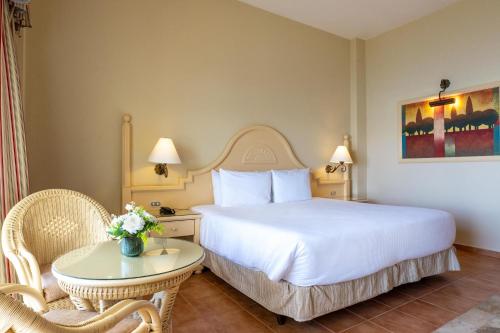 Habitación Doble Deluxe con vistas al mar del hotel Eurostars Grand Cayacoa. Foto 4