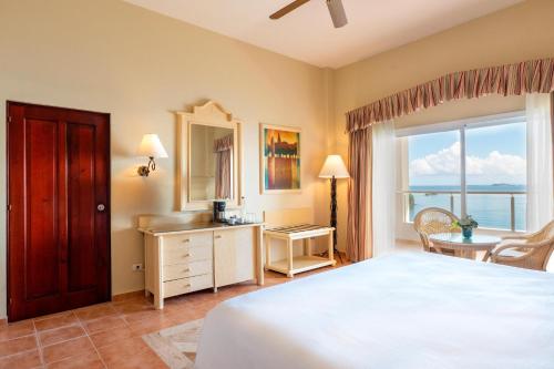 Habitación Doble Deluxe con vistas al mar del hotel Eurostars Grand Cayacoa. Foto 5