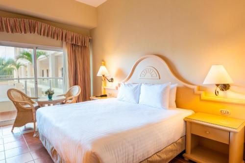 Habitación Deluxe del hotel Eurostars Grand Cayacoa. Foto 5