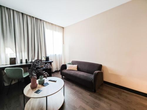 Suite Junior del hotel AZZ Pamplona Norte. Foto 4