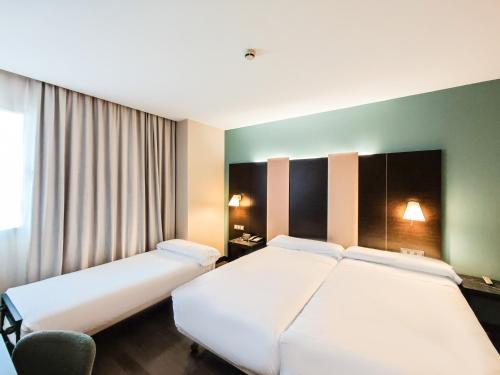 Suite Junior del hotel AZZ Pamplona Norte. Foto 6