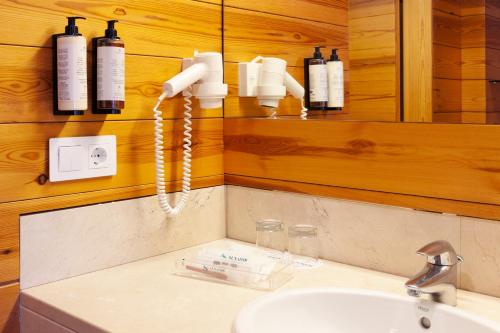 Habitación Doble Superior del hotel Montanyà and Lodge. Foto 4