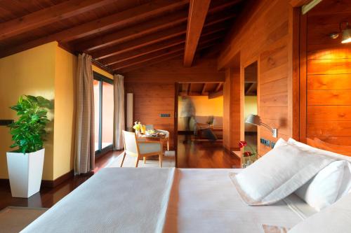 Suite de 1 dormitorio del hotel Montanyà and Lodge