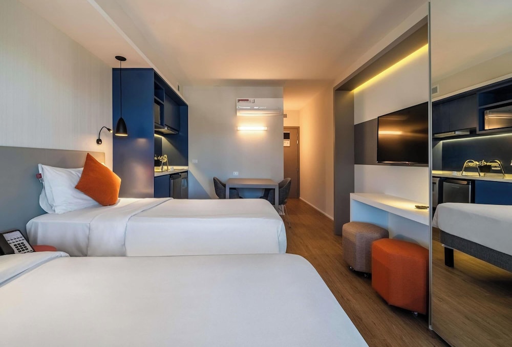 Apartamento Superior con 2 camas individuales del hotel Mercure Sao Paulo Barra Funda. Foto 1