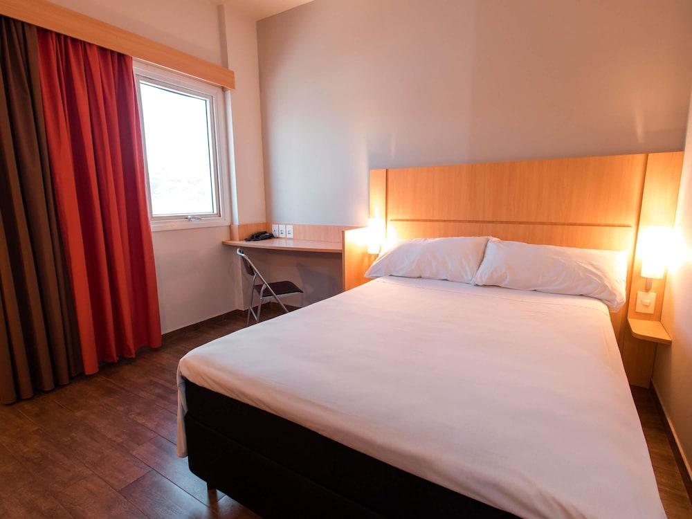 Habitación Standard con cama doble del hotel Ibis Presidente Prudente Manoel Goulart