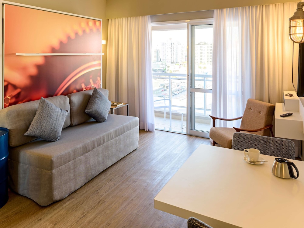 Apartamento Deluxe con cama King Size y cocina equipada del hotel Mercure São Bernardo Do Campo