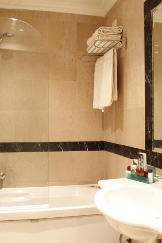 Habitación Familiar del hotel Boutique Trevi. Foto 4