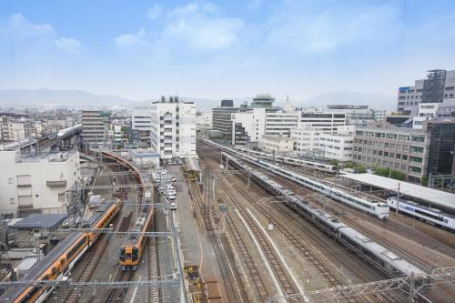 Habitación Doble Esquinera con vistas al tren - 2 camas - No fumadores del hotel Miyako City Kintetsu Kyoto Station. Foto 3