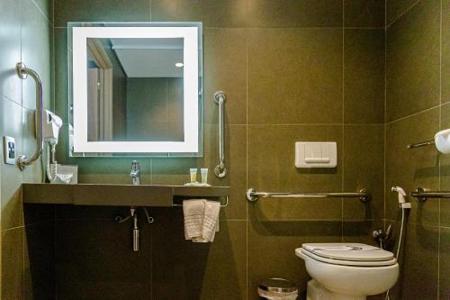 Habitación Superior con 1 cama doble del hotel Novotel São Paulo Berrini. Foto 10