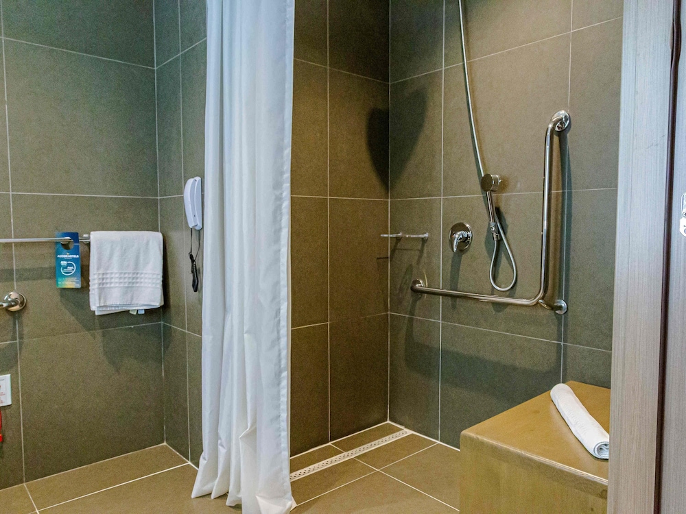 HABITACIÓN STANDARD ADAPTADA CON 1 CAMA DOBLE del hotel Novotel São Paulo Berrini. Foto 6