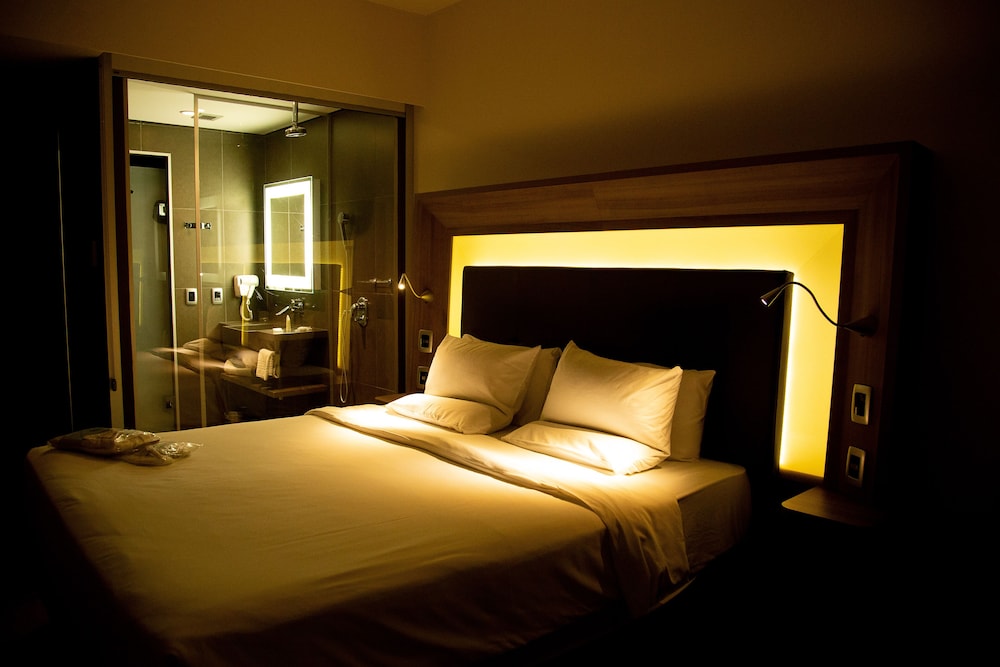 Habitación Executive con 1 cama doble del hotel Novotel São Paulo Berrini. Foto 4