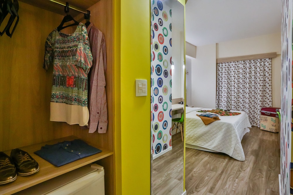 Habitación Standard con una cama doble del hotel Ibis Styles Vitoria Da Conquista. Foto 7