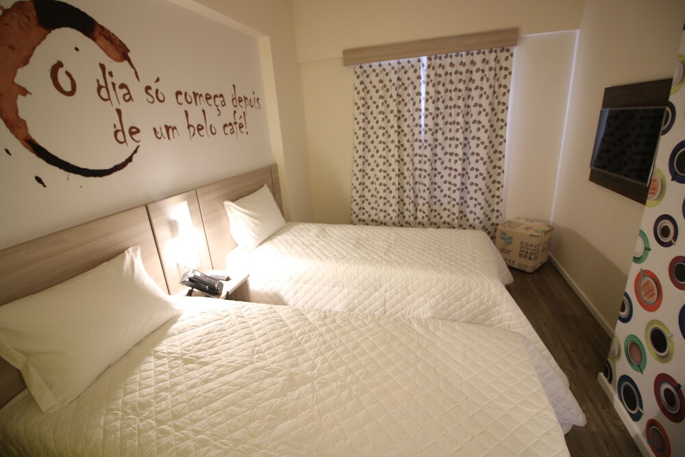 Habitación Standard con 2 camas individuales del hotel Ibis Styles Vitoria Da Conquista. Foto 1
