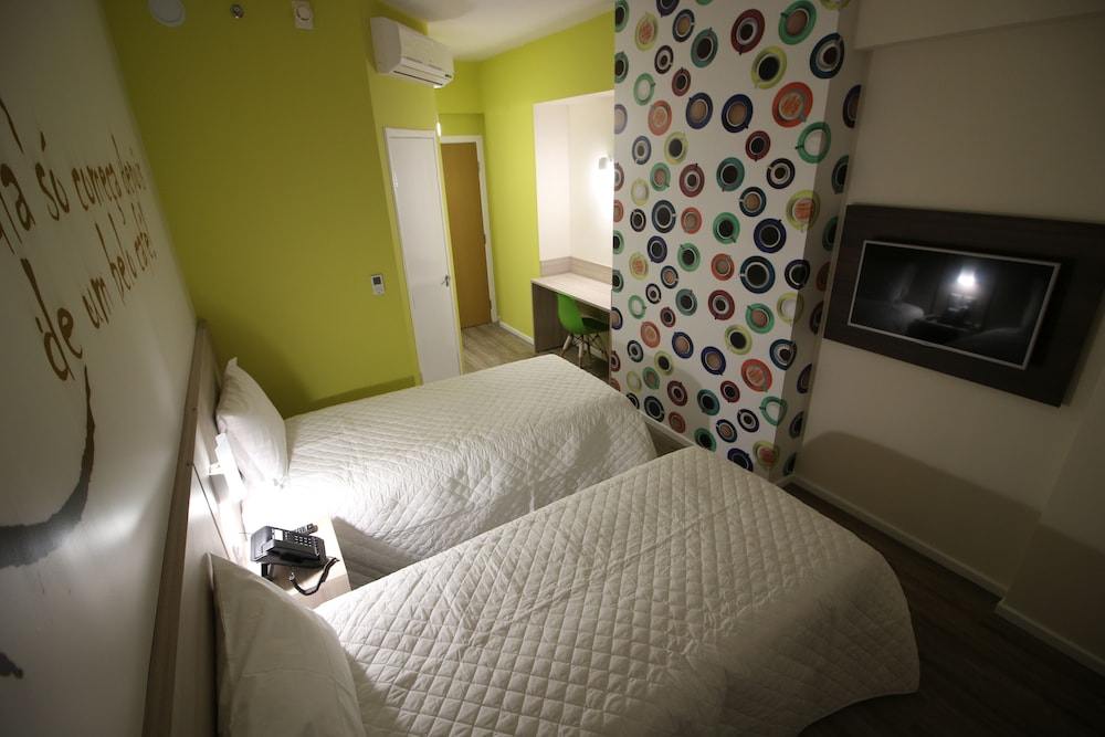 Habitación Standard con 2 camas individuales del hotel Ibis Styles Vitoria Da Conquista. Foto 2