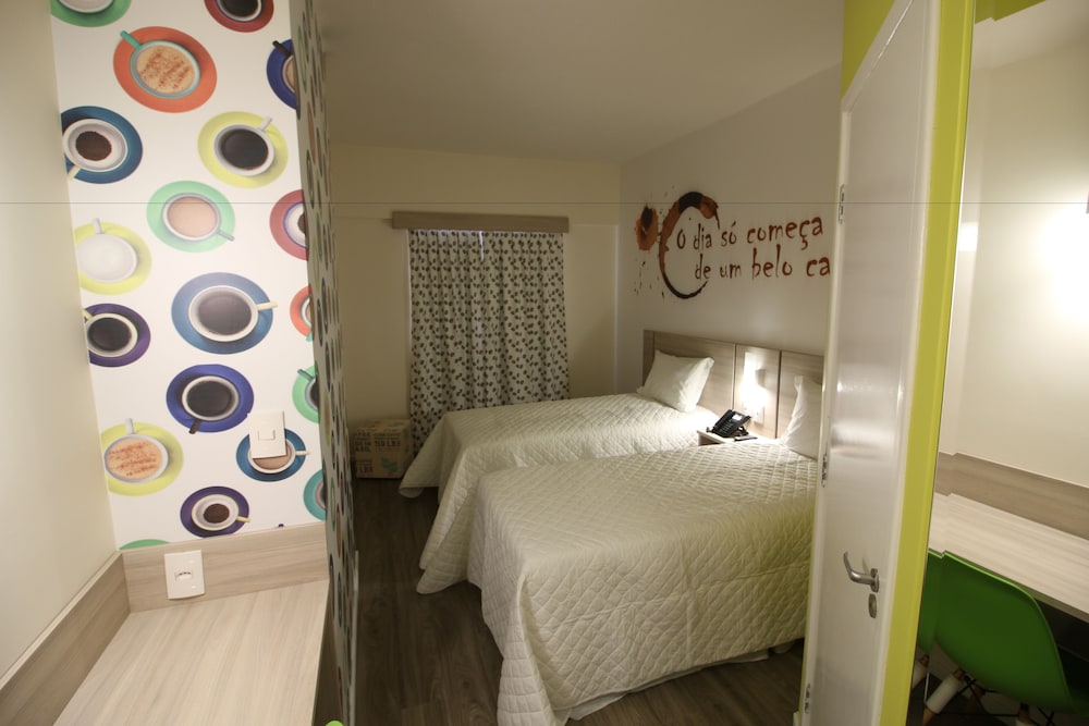 Habitación Standard con 2 camas individuales del hotel Ibis Styles Vitoria Da Conquista. Foto 3