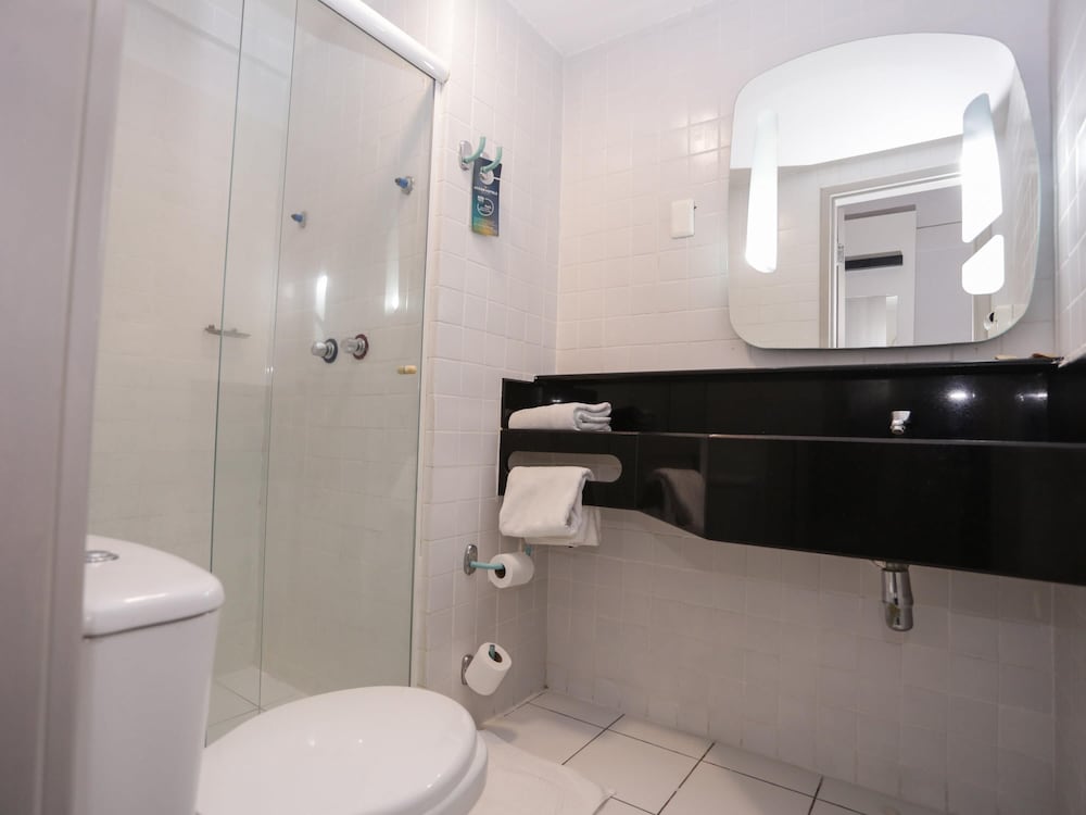 Habitación estándar, 2 camas individuales del hotel Ibis Teresina. Foto 2