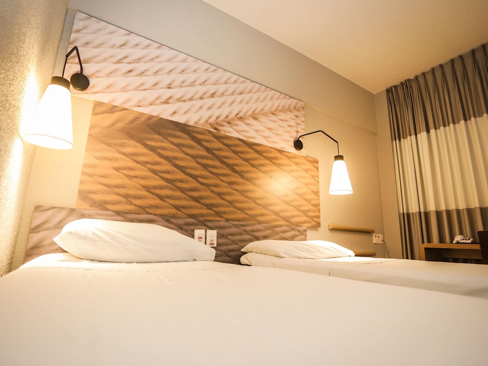 Habitación estándar, 2 camas individuales del hotel Ibis Teresina. Foto 3
