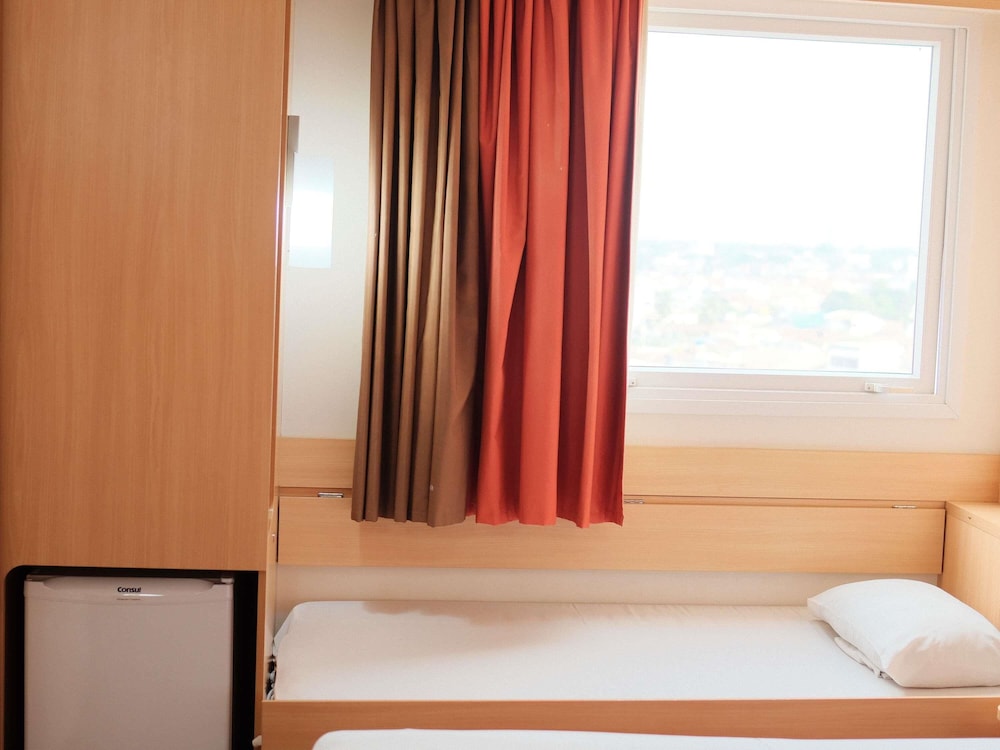 Habitación Standard con cama doble del hotel Ibis Feira De Santana. Foto 10