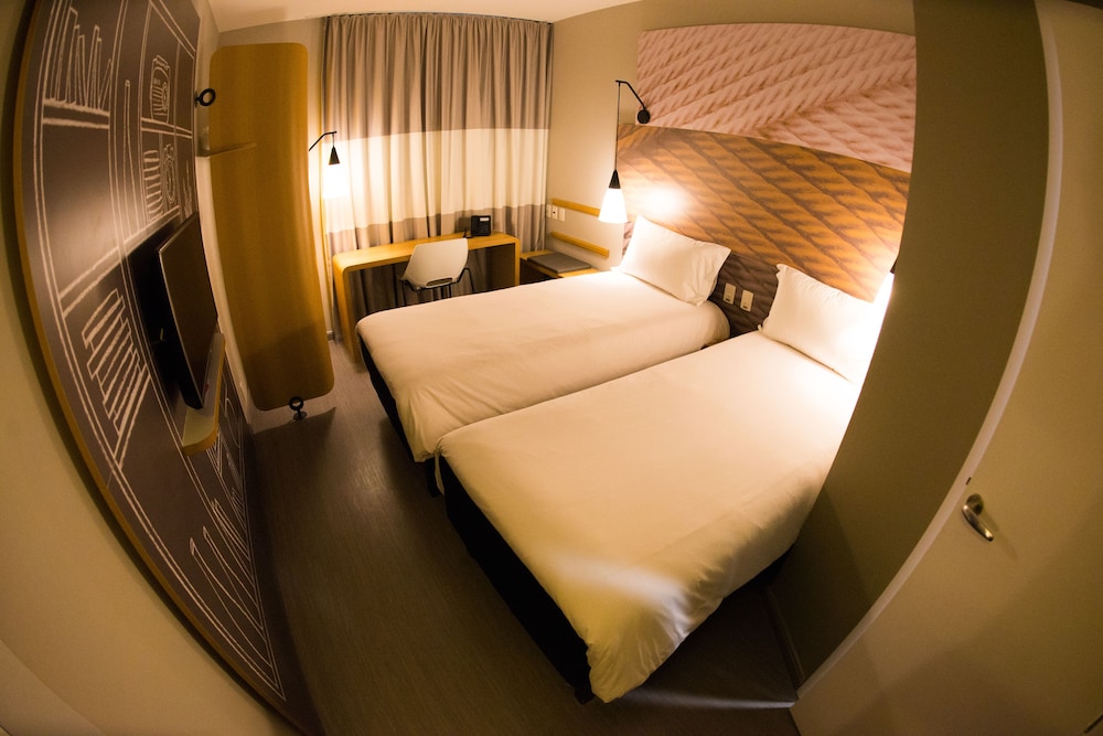 Apartamento estándar con camas individuales del hotel Ibis Jacarei. Foto 1