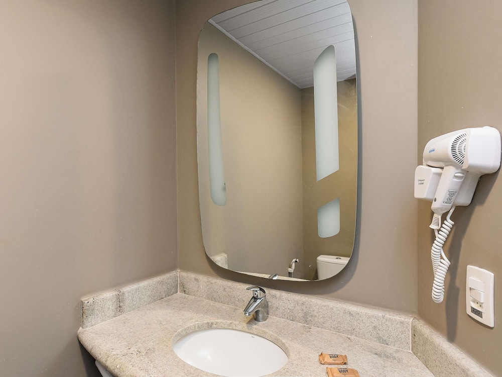 Apartamento estándar con camas individuales del hotel Ibis Jacarei. Foto 6