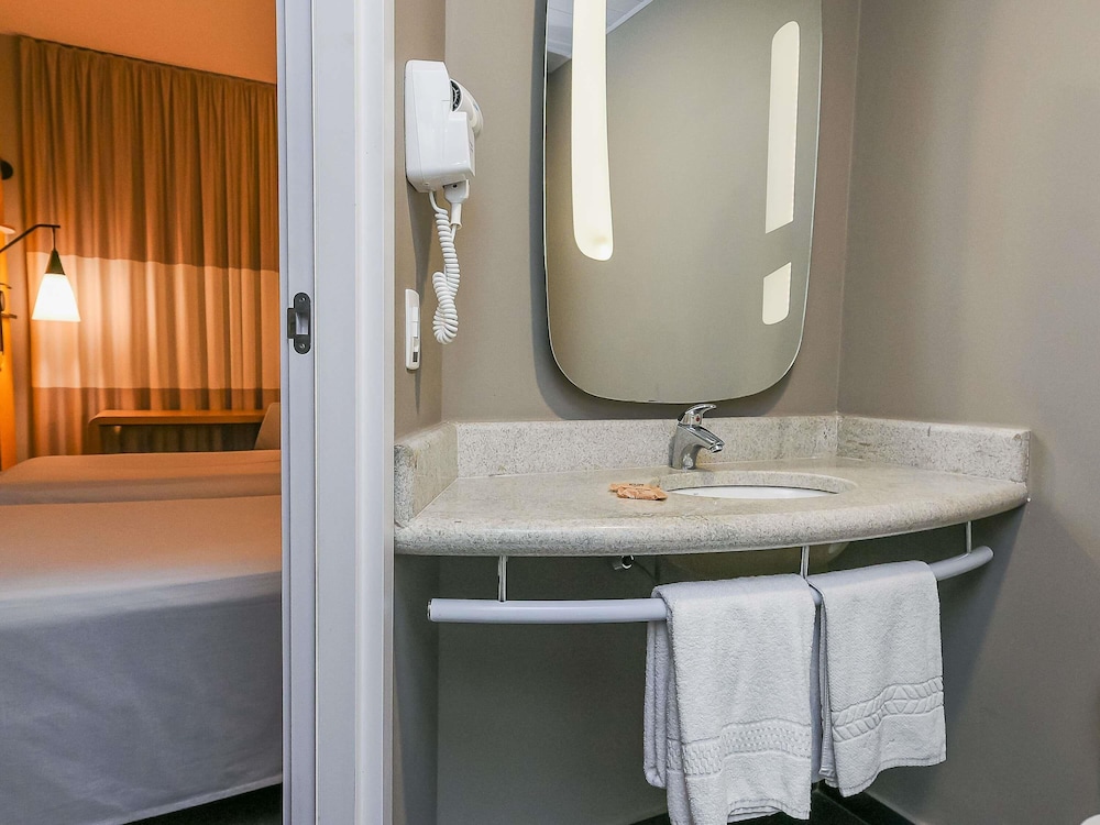 Apartamento estándar con camas individuales del hotel Ibis Jacarei. Foto 9